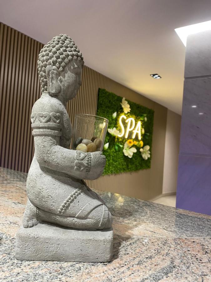 Hotel Doanesia Premium &
