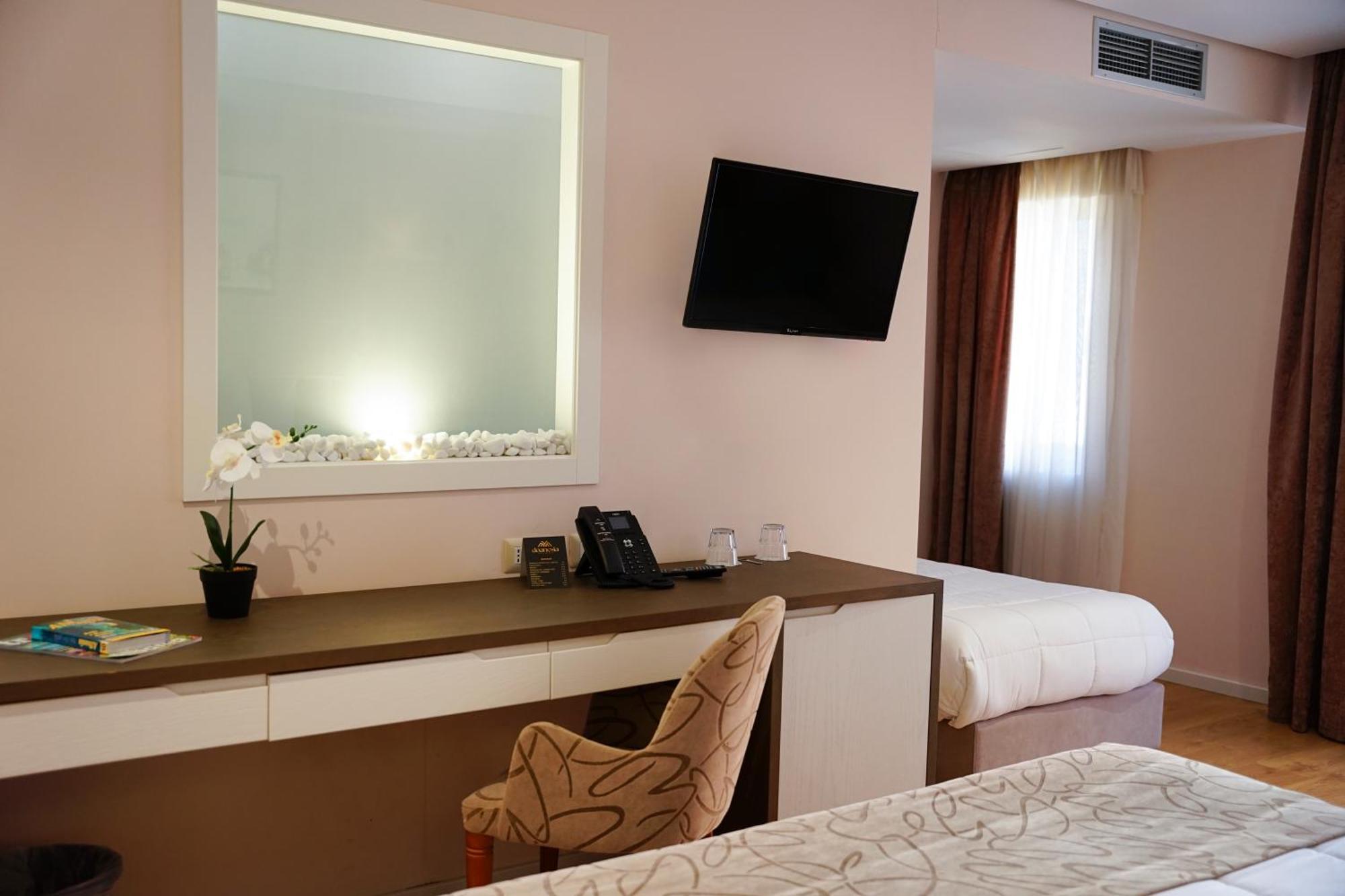Hotel Doanesia Premium & Tirana