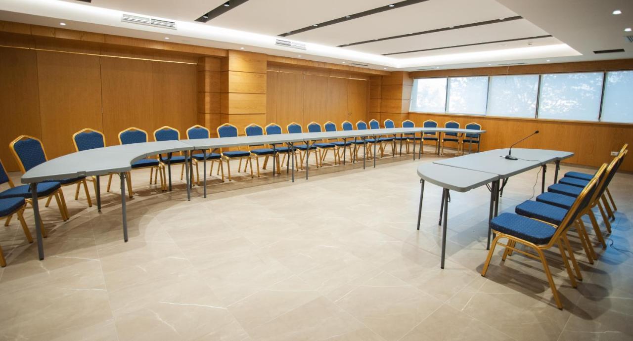 Hotel Doanesia Premium & Tirana