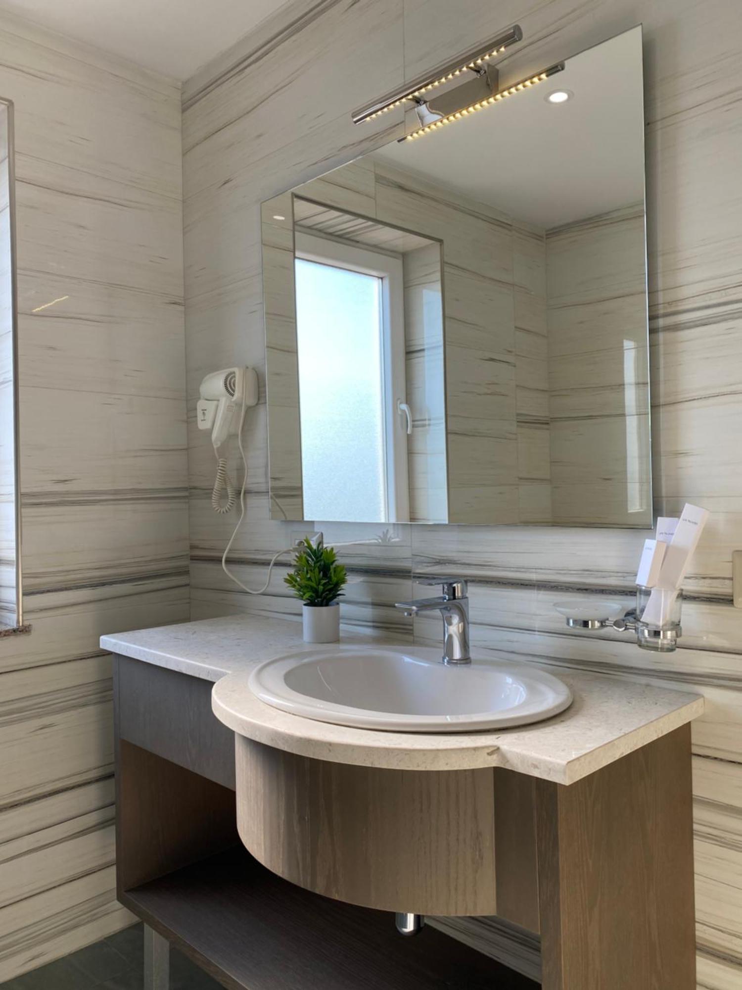 Doanesia Premium & 4*